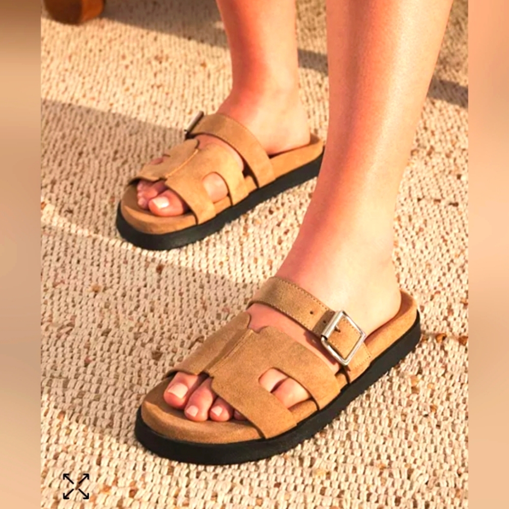 Steve Madden Mayven Taupe Black Suede Leather Flat Buckle Sandal NEW